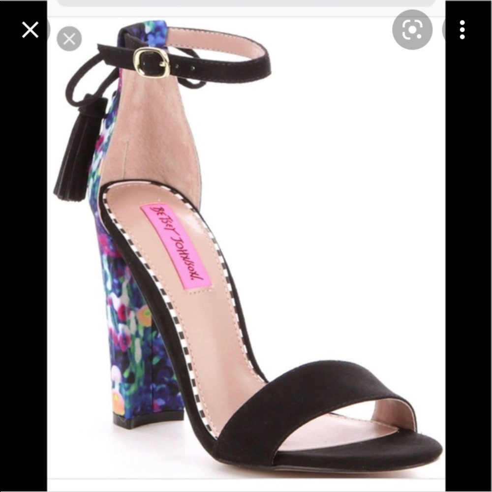 Betsey Johnson Rako